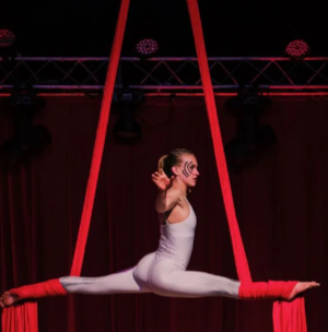 AH CABARET